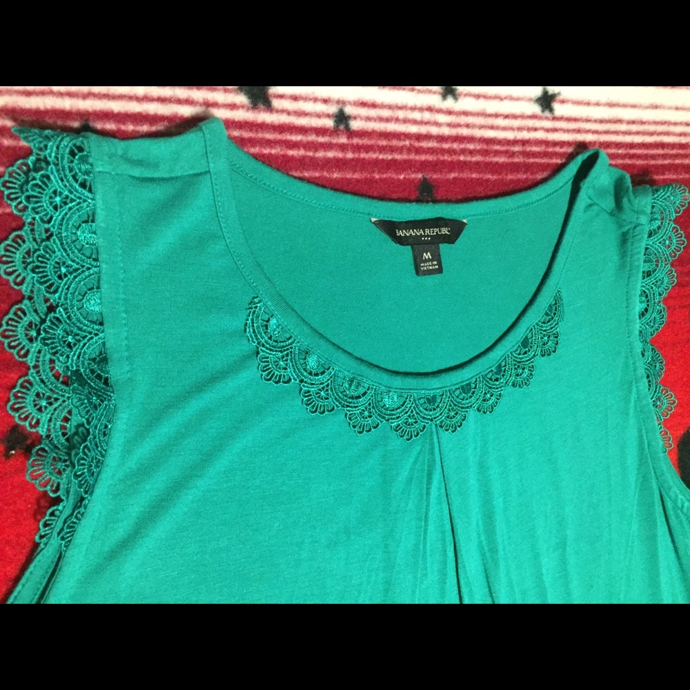 Women’s sleeveless knit blouse